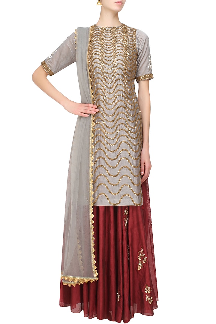 Grey snake pattern sequins embroidered kurta and maroon skirt set available only at Pernia's Pop Up Shop.