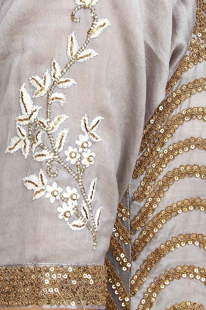 Grey snake pattern sequins embroidered kurta and maroon skirt set available only at Pernia's Pop Up Shop.
