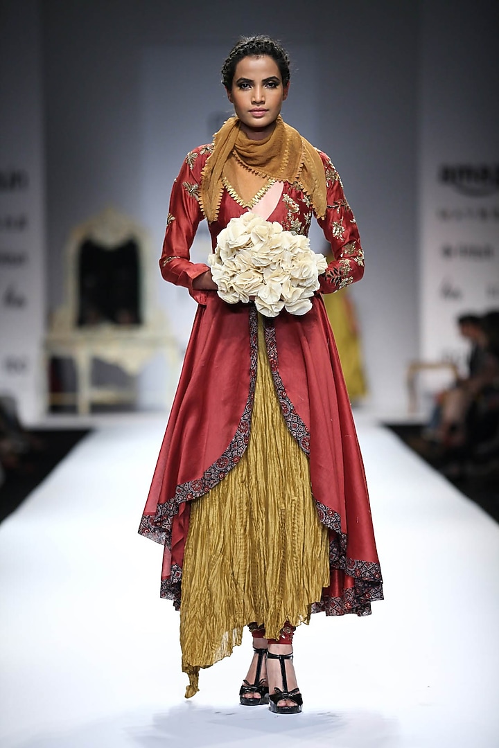 Maroon embroidered asymmetrical anarkali with gold crinkled skirt available only at Pernia's Pop Up Shop.