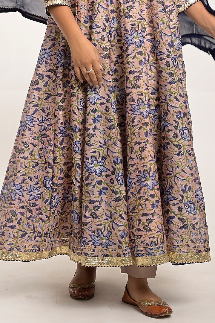Pale Peach Printed Anarkali Set by Jaipuri banno at Pernia's Pop Up Shop