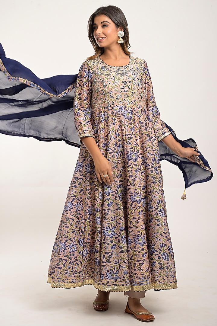 Pale Peach Printed Anarkali Set by Jaipuri banno at Pernia's Pop Up Shop