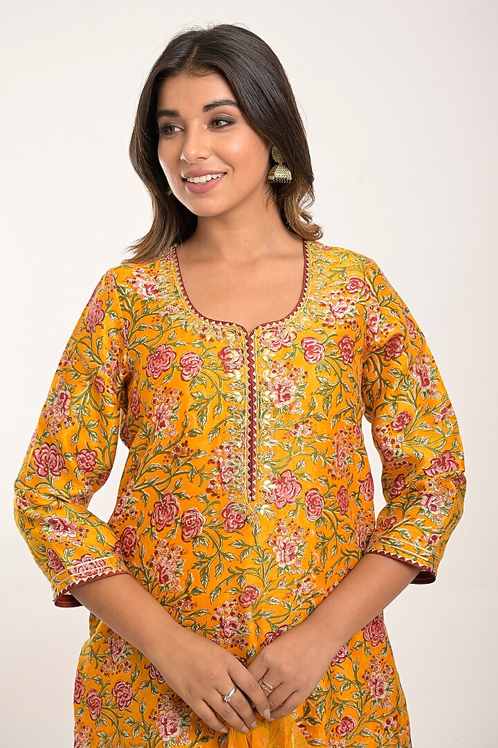 Citrus Printed Kurta Set by Jaipuri banno at Pernia's Pop Up Shop