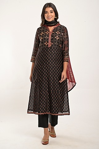 Black Printed Kurta Set by Jaipuri banno