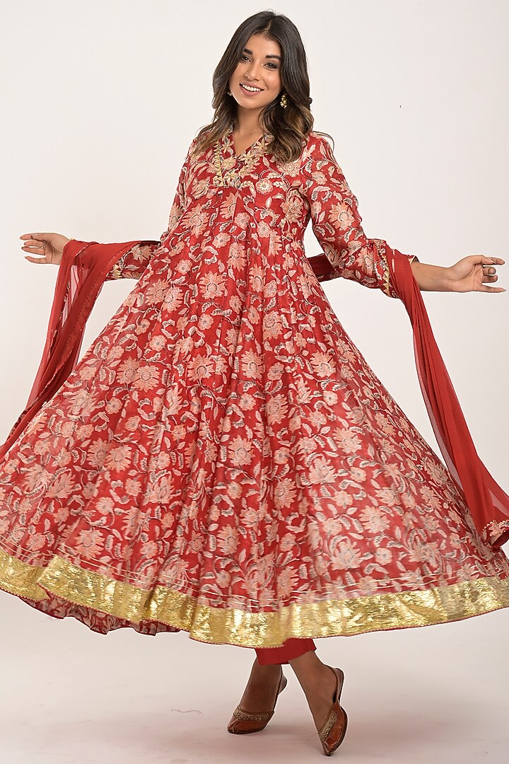 Red Printed Anarkali Set by Jaipuri banno at Pernia's Pop Up Shop