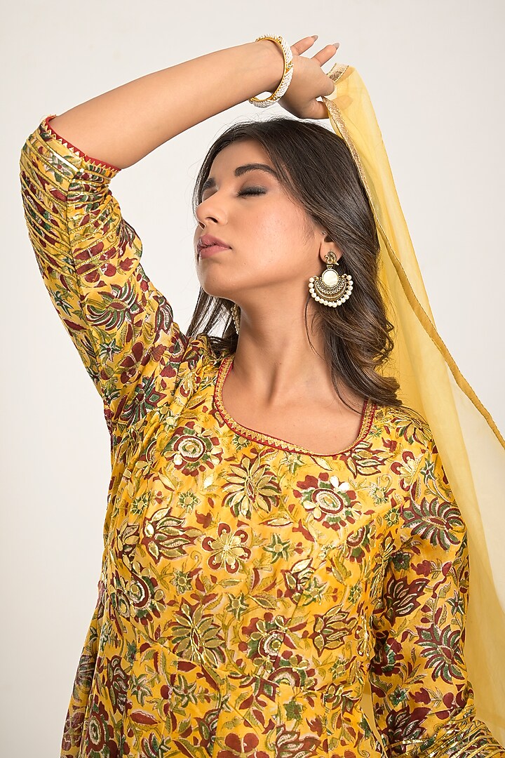 Yellow Printed Anarkali Set by Jaipuri banno at Pernia's Pop Up Shop