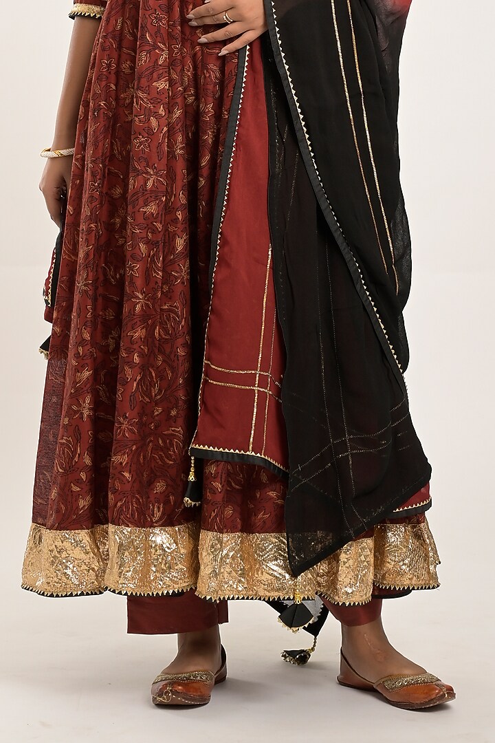 Barn Red Printed Anarkali Set by Jaipuri banno at Pernia's Pop Up Shop