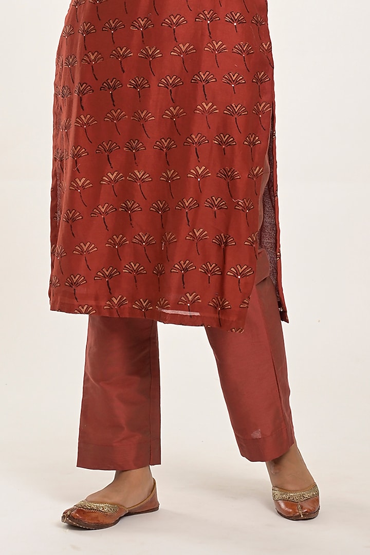 Barn Red Printed Kurta Set by Jaipuri banno at Pernia's Pop Up Shop