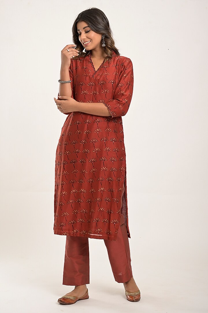 Barn Red Printed Kurta Set by Jaipuri banno at Pernia's Pop Up Shop