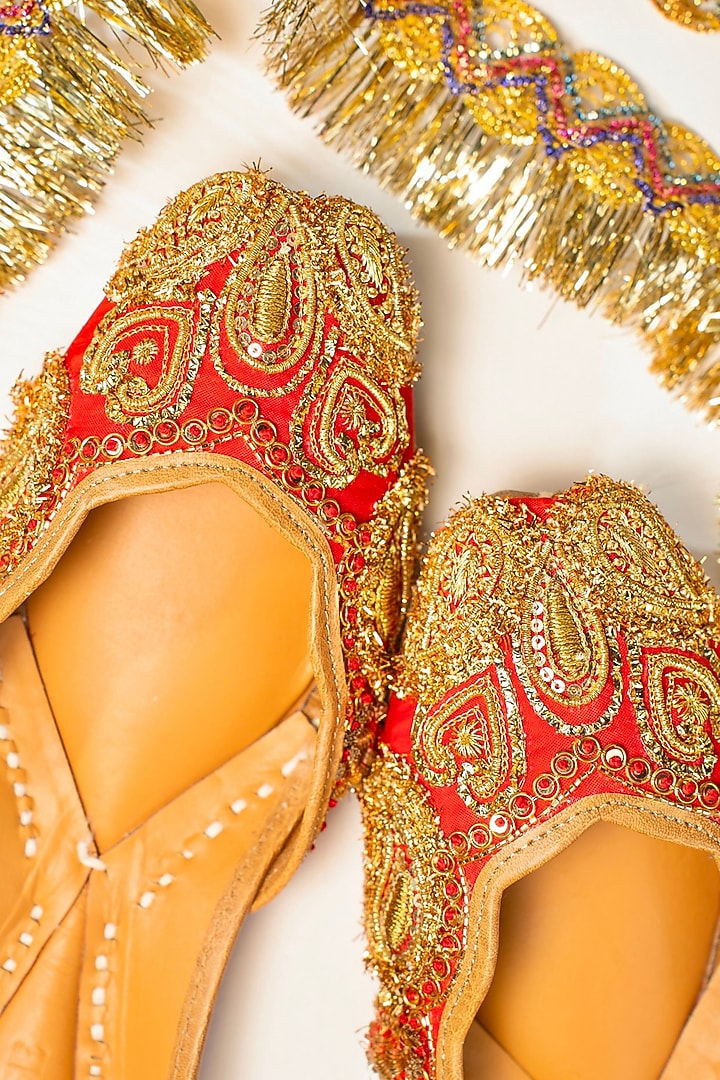 Red Silk Resham & Sequins Embroidered Handcrafted Juttis by Juliet Rose at Pernia's Pop Up Shop