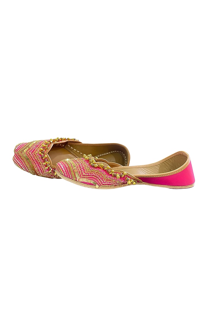 Fuchsia Silk Zari & Sequins Embroidered Juttis by Juliet Rose at Pernia's Pop Up Shop