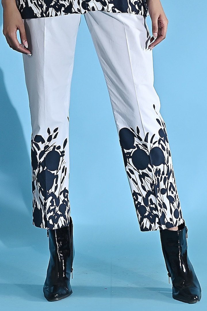 White Cotton Printed Co-Ord Set by Jyoti Sachdev Iyer at Pernia's Pop Up Shop