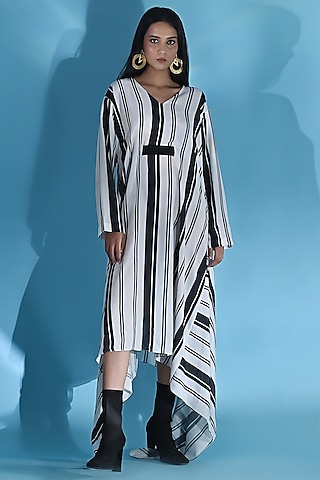 White & Black Cotton Silk Printed Kaftan by Jyoti Sachdev Iyer