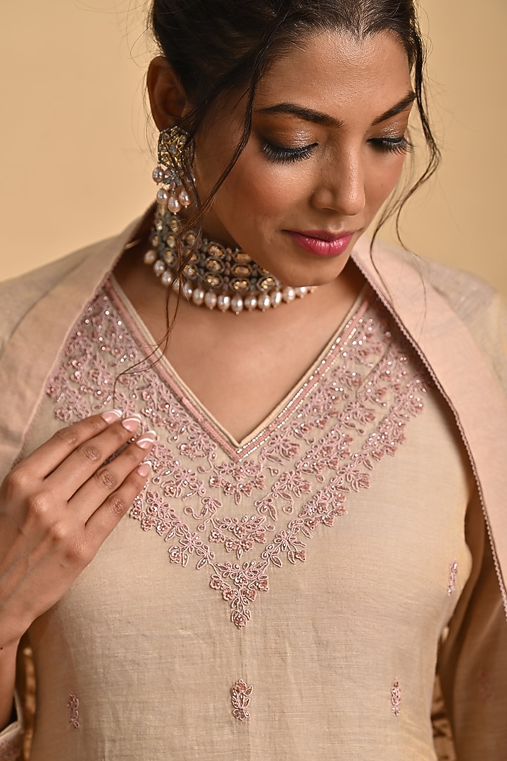 Beige Gold Embellished Kurta Set by Jyoti Sachdev Iyer at Pernia's Pop Up Shop
