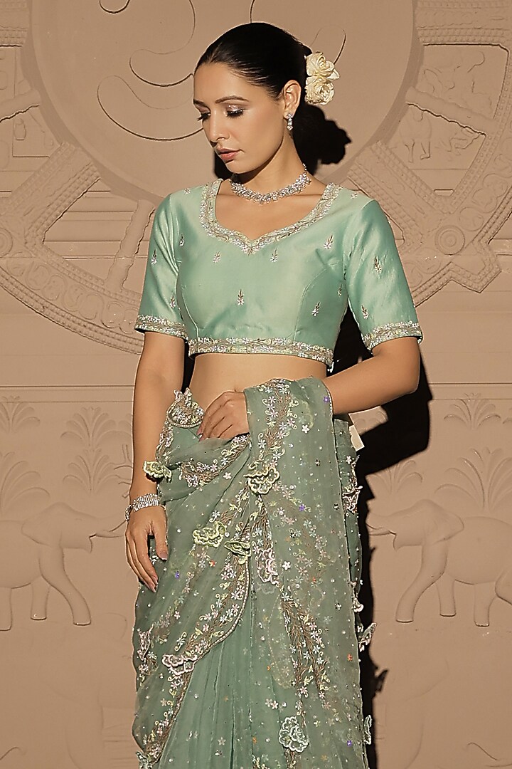 Mint green Silk Organza Floral & Sequins Embroidered Reception Saree Set by Jubinav Chadha at Pernia's Pop Up Shop