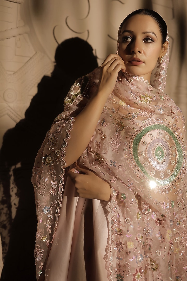Pink Chanderi Pearl Embroidered Kurta Set by Jubinav Chadha at Pernia's Pop Up Shop