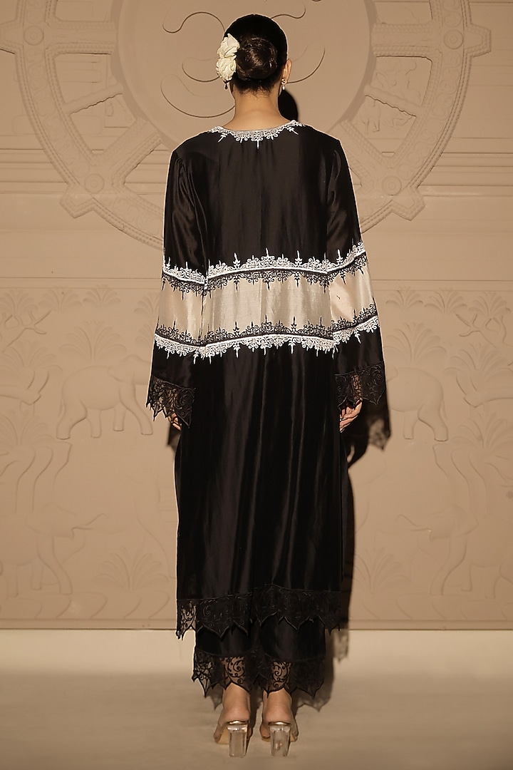 EC120 –  Black Mul Chanderi Embroidered Kurti Set