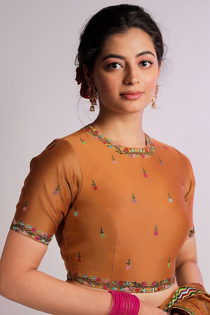 Mustard Silk Organza Floral Machine Embroidered Wedding Saree Set by Jubinav Chadha at Pernia's Pop Up Shop