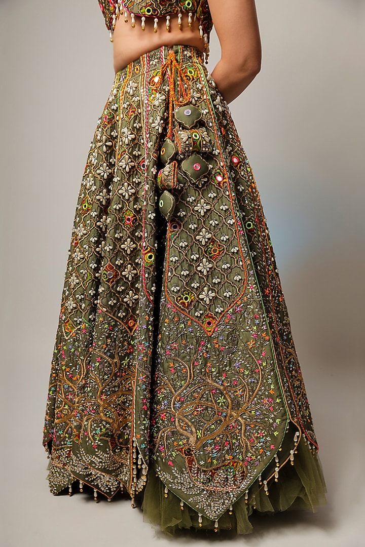 Green Silk Chanderi Embroidered Bridal Lehenga Set by Jubinav Chadha at Pernia's Pop Up Shop