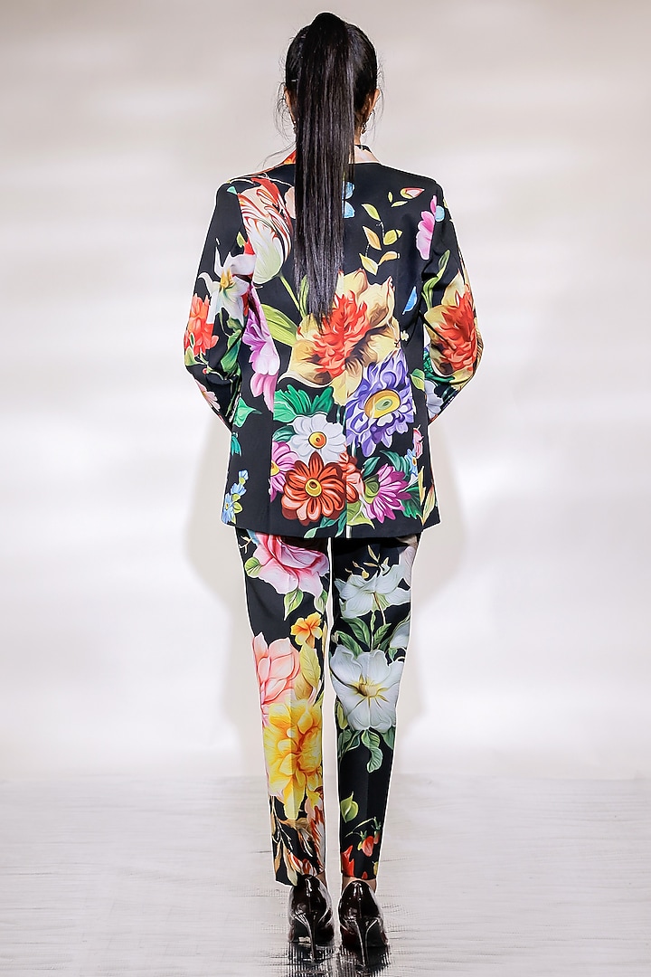 Black Crepe Floral Printed Blazer Set by Jubinav Chadha at Pernia's Pop Up Shop