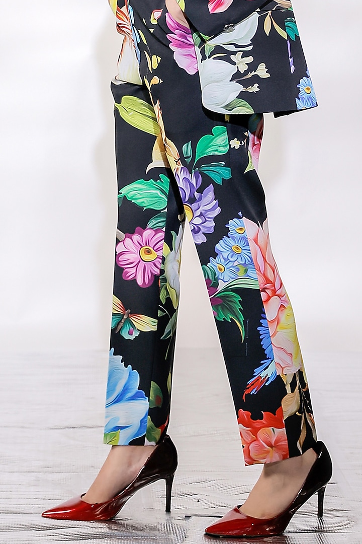 Black Crepe Floral Printed Blazer Set by Jubinav Chadha at Pernia's Pop Up Shop