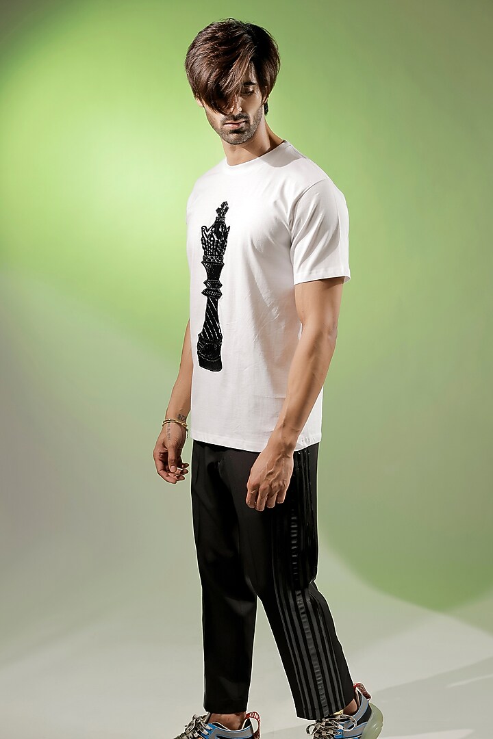 White Cotton Jersey T-Shirt by Jubinav Chadha Men at Pernia's Pop Up Shop