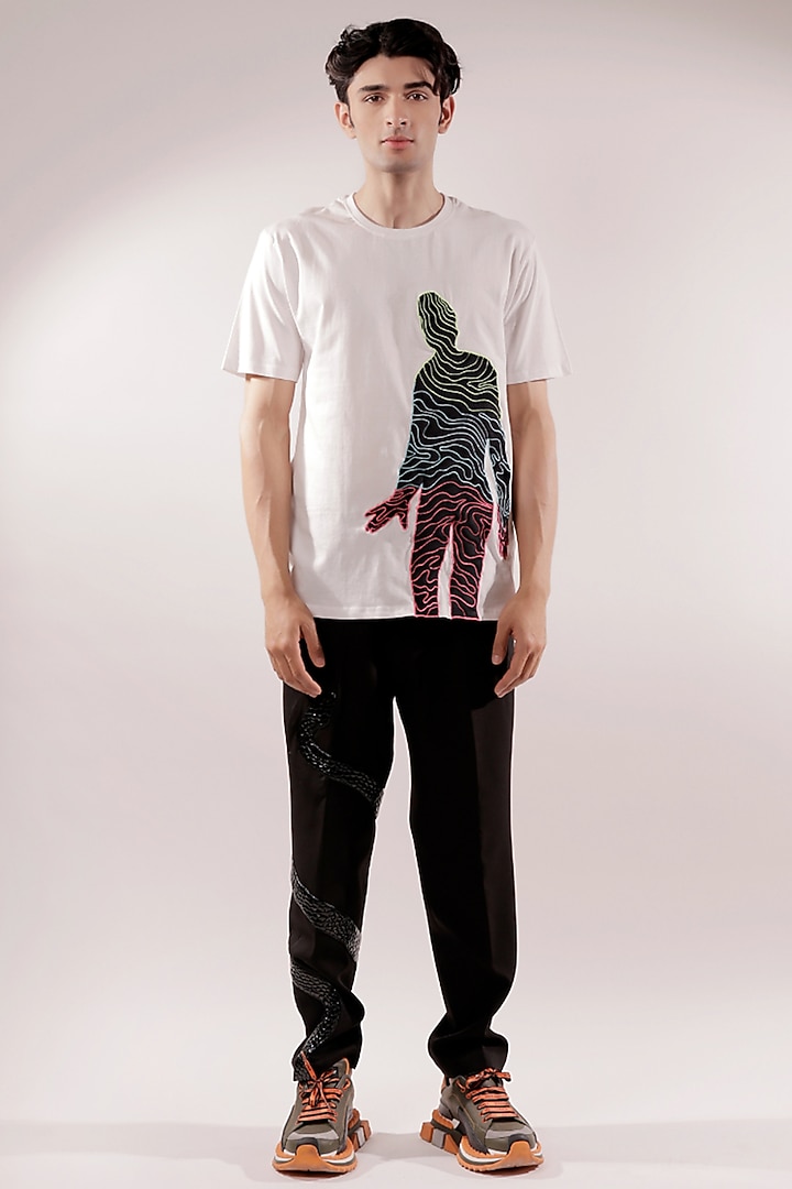 White Cotton Abstract Quilted T-Shirt by Jubinav Chadha Men at Pernia's Pop Up Shop