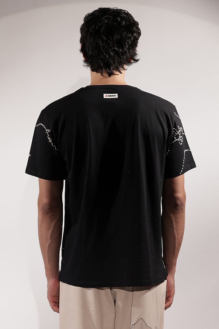 Black Cotton Kantha Embroidered T-Shirt by Jubinav Chadha Men at Pernia's Pop Up Shop