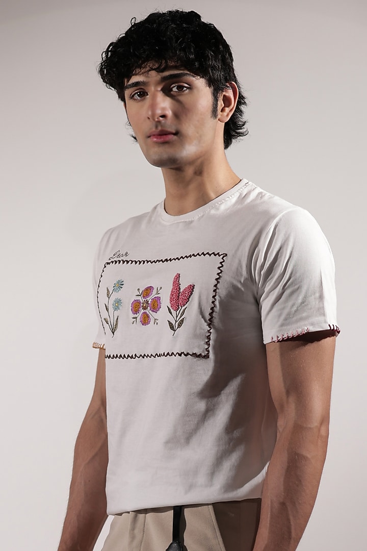 White Cotton Hand & Machine Embroidered T-Shirt by Jubinav Chadha Men at Pernia's Pop Up Shop