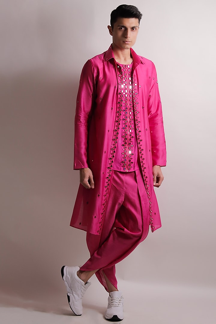 Magenta Embroidered Kurta Set by Jubinav Chadha Men