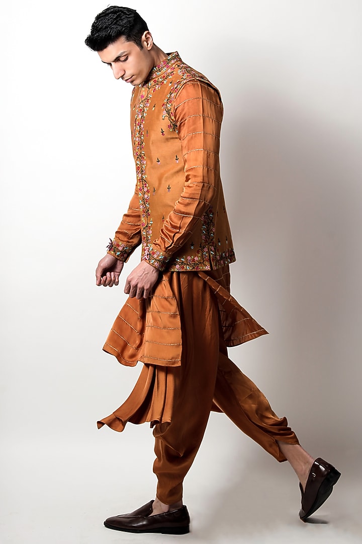 Mustard Silk Chanderi Floral Thread Embroidered Nehru Jacket by Jubinav Chadha Men at Pernia's Pop Up Shop