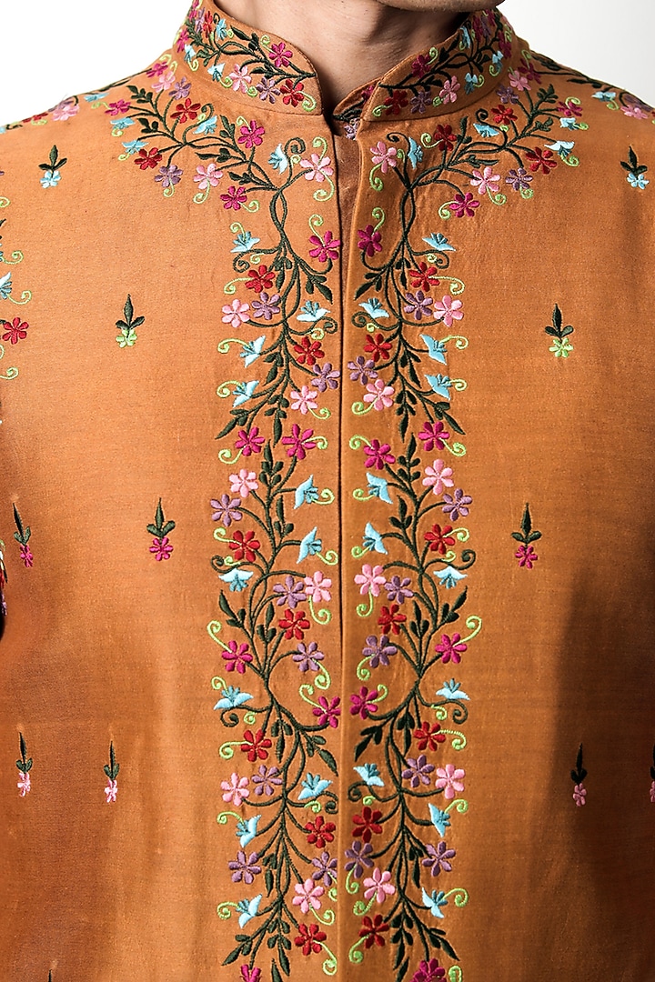 Mustard Silk Chanderi Floral Thread Embroidered Nehru Jacket by Jubinav Chadha Men at Pernia's Pop Up Shop