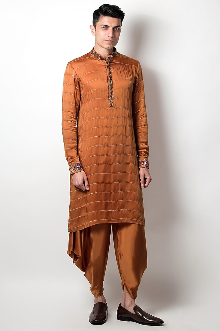 Mustard Satin Embroidered Kurta by Jubinav Chadha Men at Pernia's Pop Up Shop