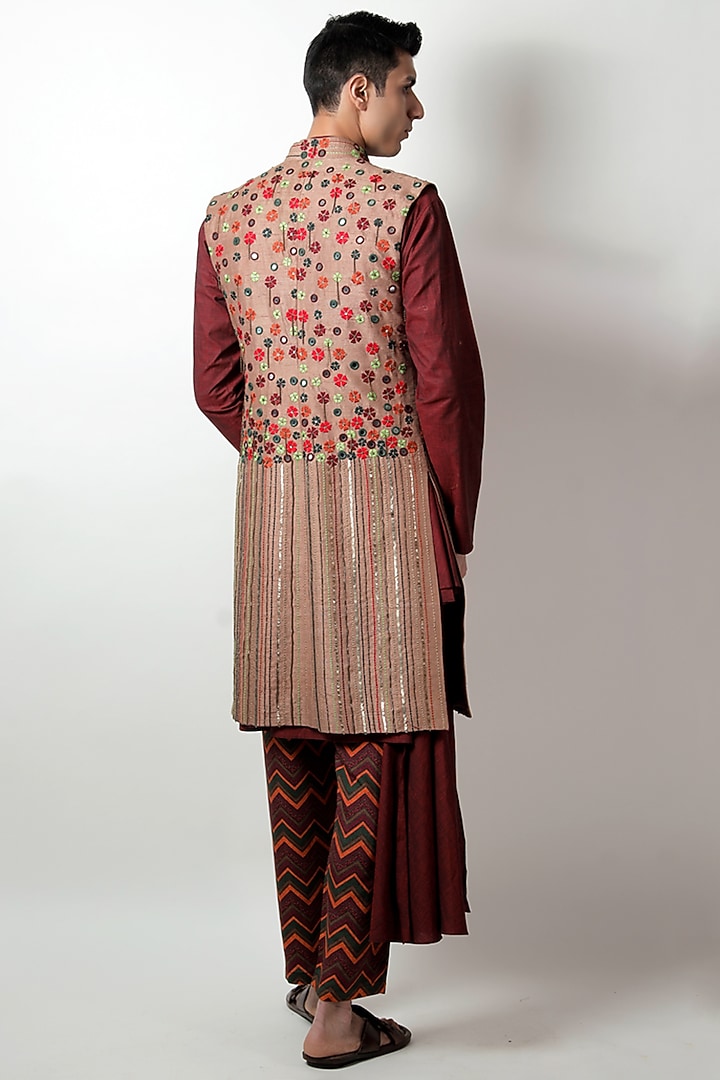 Gold Raw Silk Floral Thread Embroidered Long Nehru Jacket Set by Jubinav Chadha Men at Pernia's Pop Up Shop