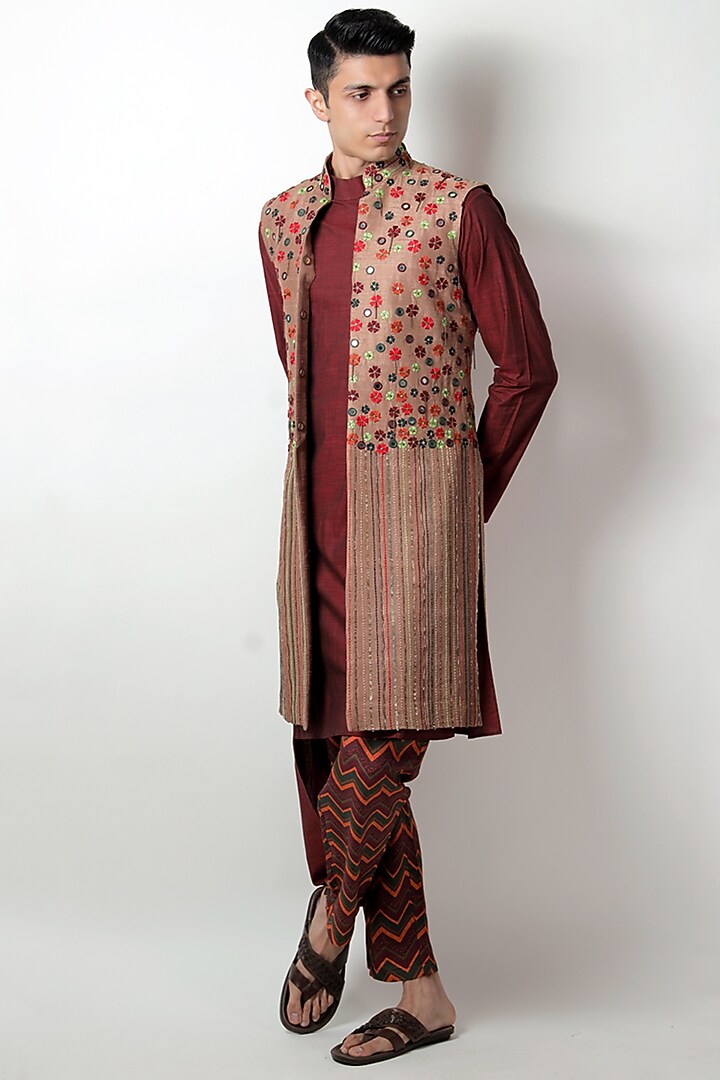 Gold Raw Silk Floral Thread Embroidered Long Nehru Jacket Set by Jubinav Chadha Men at Pernia's Pop Up Shop