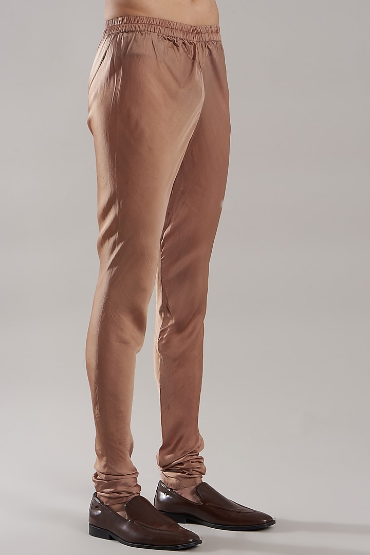 Dusty Rose Pink Embroidered Kurta Set by Jubinav Chadha Men at Pernia's Pop Up Shop
