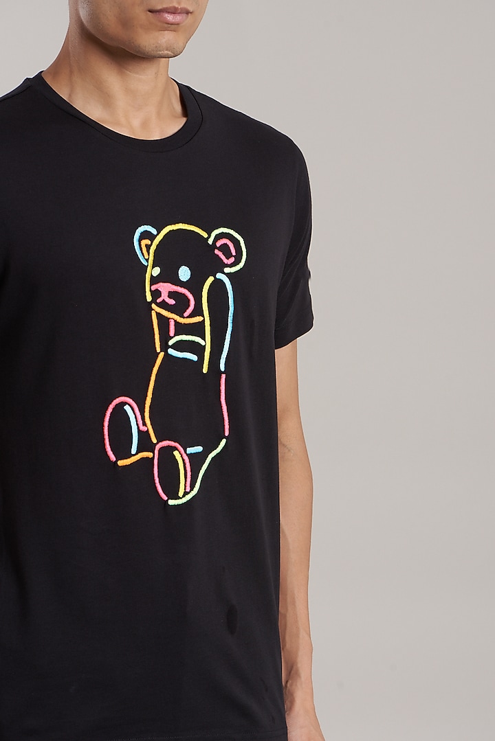Black Embroidered T-Shirt by Jubinav Chadha Men at Pernia's Pop Up Shop