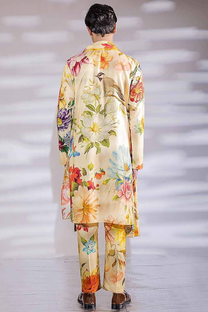Yellow Cotton Silk Floral Printed Kurta Set by Jubinav Chadha Men at Pernia's Pop Up Shop