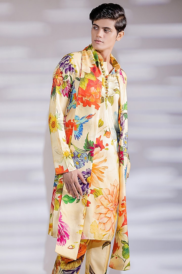 Yellow Cotton Silk Floral Printed Kurta Set by Jubinav Chadha Men at Pernia's Pop Up Shop