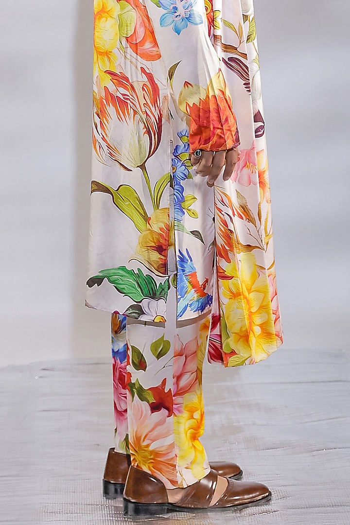 Blush Pink Cotton Silk Floral Printed Kurta Set by Jubinav Chadha Men at Pernia's Pop Up Shop