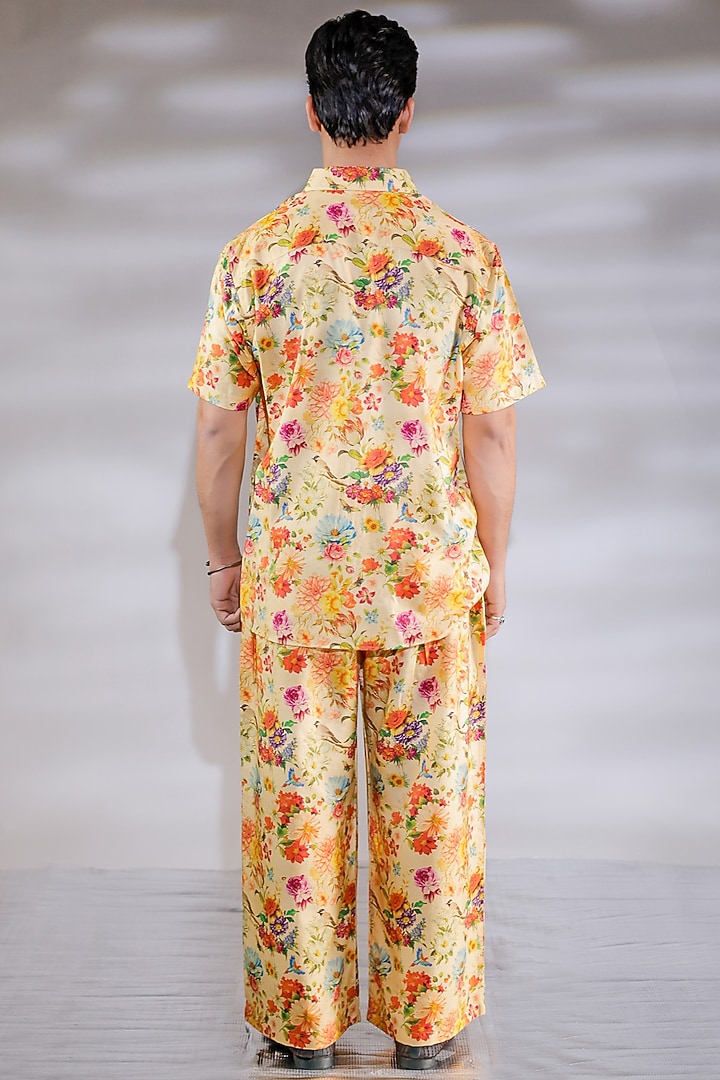 Yellow Cotton Silk Floral Printed Co-Ord Set by Jubinav Chadha Men at Pernia's Pop Up Shop