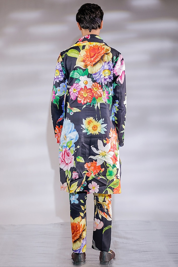 Black Glaze Cotton Floral Printed Kurta Set by Jubinav Chadha Men at Pernia's Pop Up Shop
