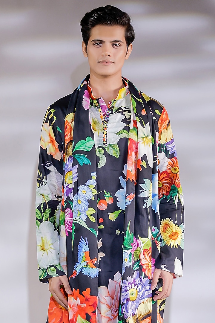 Black Glaze Cotton Floral Printed Kurta Set by Jubinav Chadha Men at Pernia's Pop Up Shop