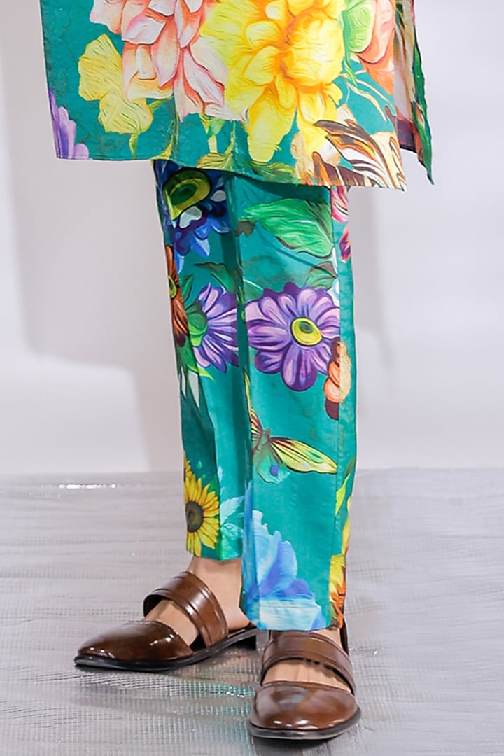 Green Cotton Silk Floral Printed Kurta Set by Jubinav Chadha Men at Pernia's Pop Up Shop