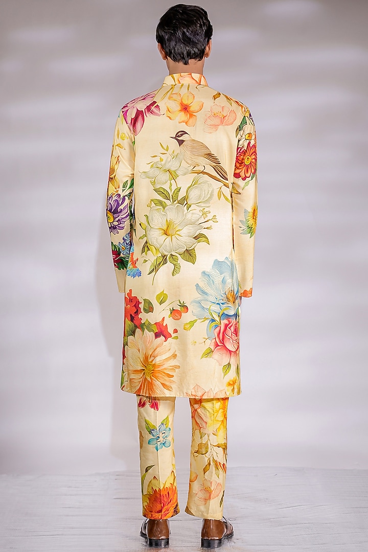 Yellow Cotton Silk Floral Printed Kurta Set by Jubinav Chadha Men at Pernia's Pop Up Shop