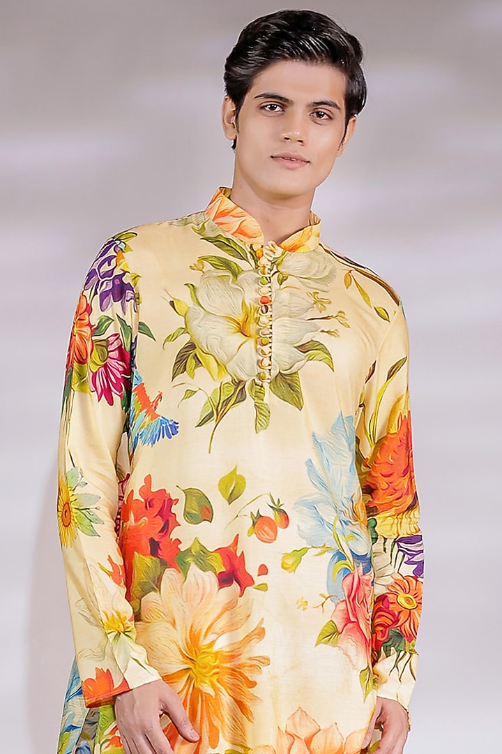 Yellow Cotton Silk Floral Printed Kurta Set by Jubinav Chadha Men at Pernia's Pop Up Shop