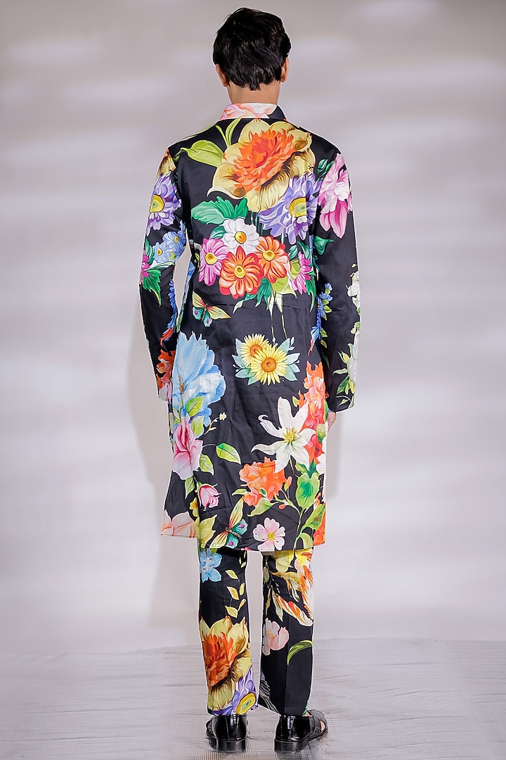 Black Cotton Silk Floral Printed Kurta Set by Jubinav Chadha Men at Pernia's Pop Up Shop