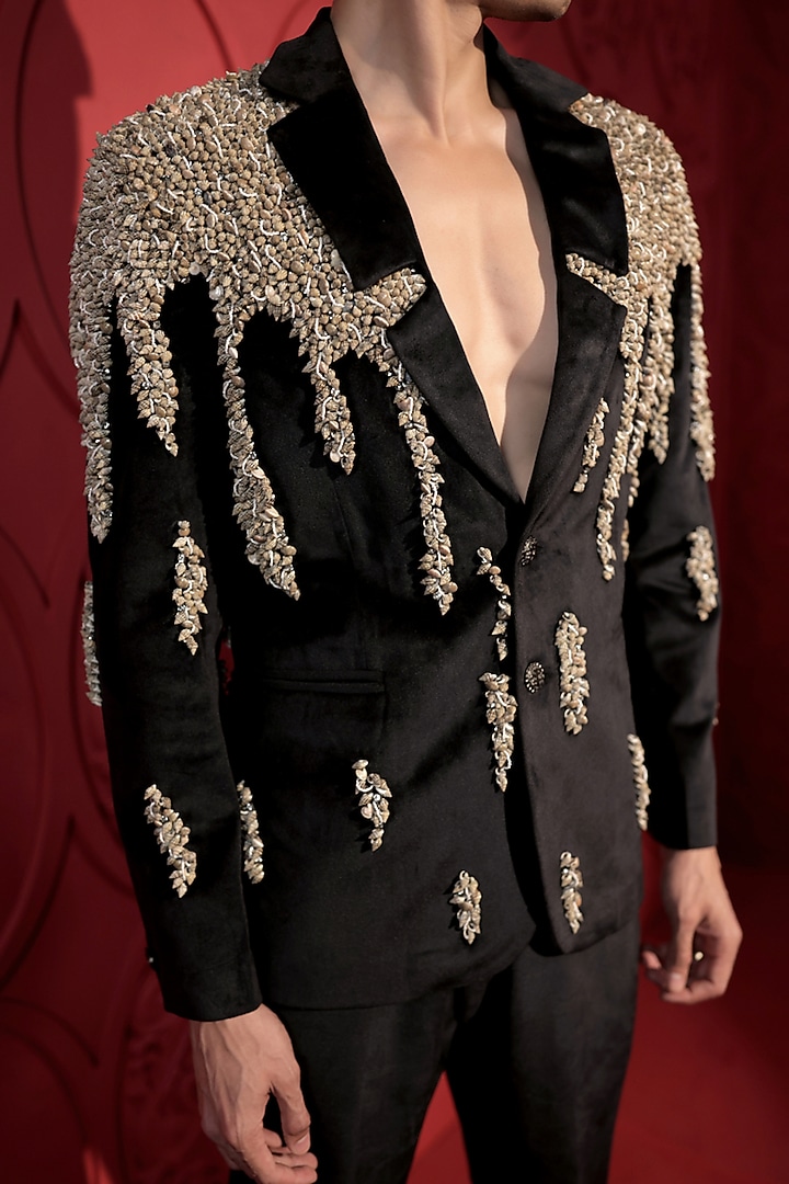 Black Velvet Shell Embroidered Blazer Set by Jubinav Chadha Men at Pernia's Pop Up Shop