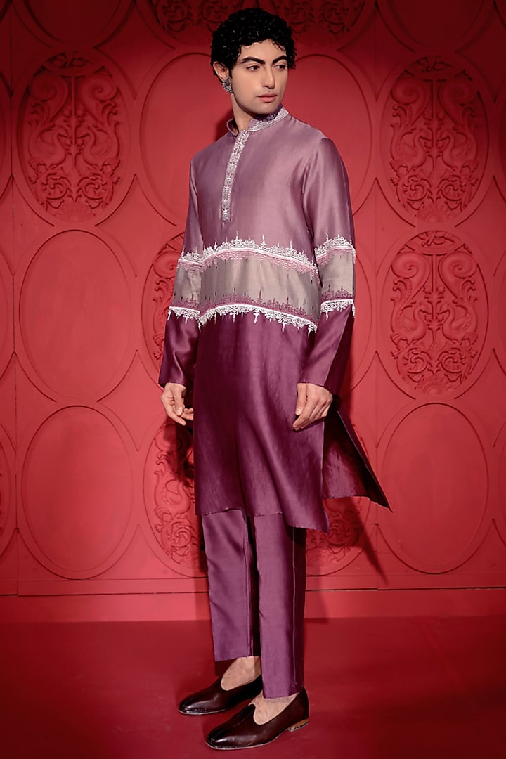 Lavender & Grey Chanderi Embroidered Color-Blocked Kurta Set by Jubinav Chadha Men at Pernia's Pop Up Shop