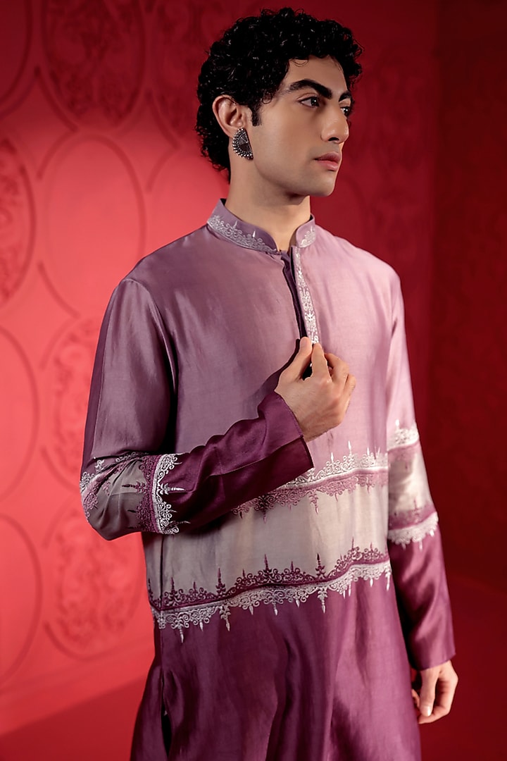 Lavender & Grey Chanderi Embroidered Color-Blocked Kurta Set by Jubinav Chadha Men at Pernia's Pop Up Shop
