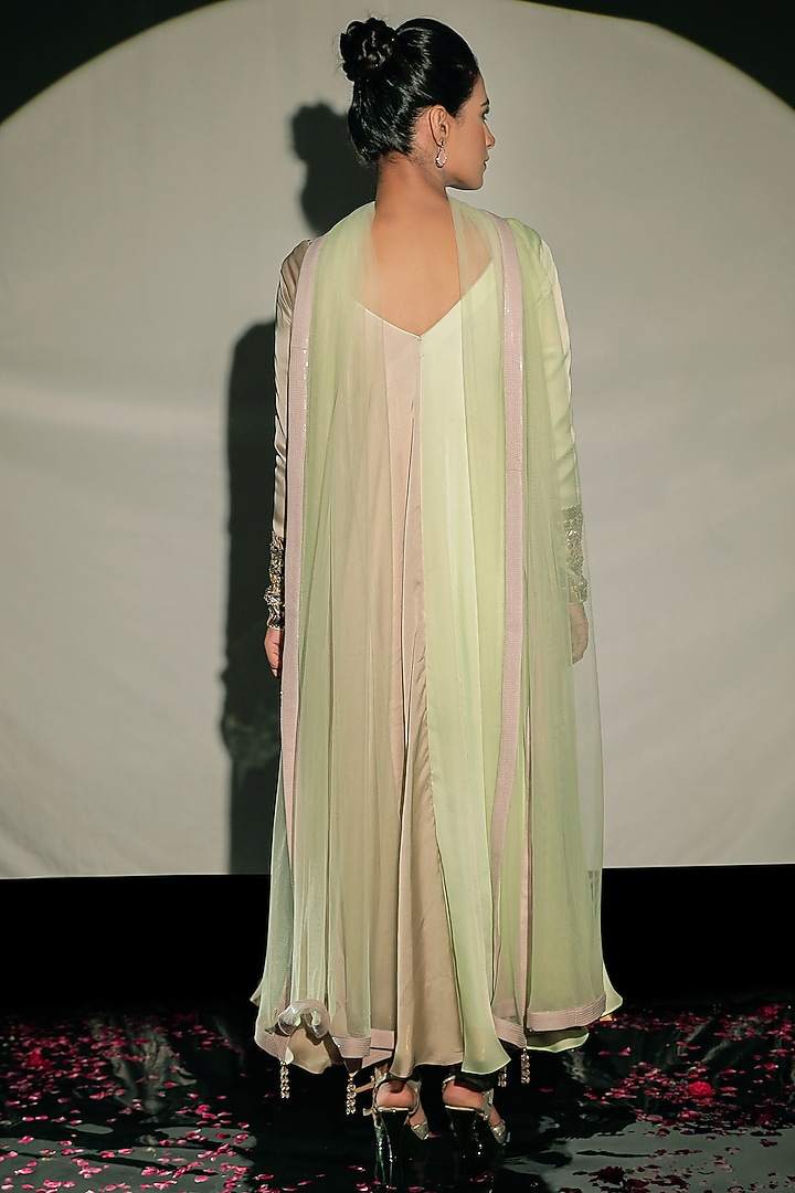Powder Green & Beige Color Blocked Kurta Set by Jubinav Chadha at Pernia's Pop Up Shop